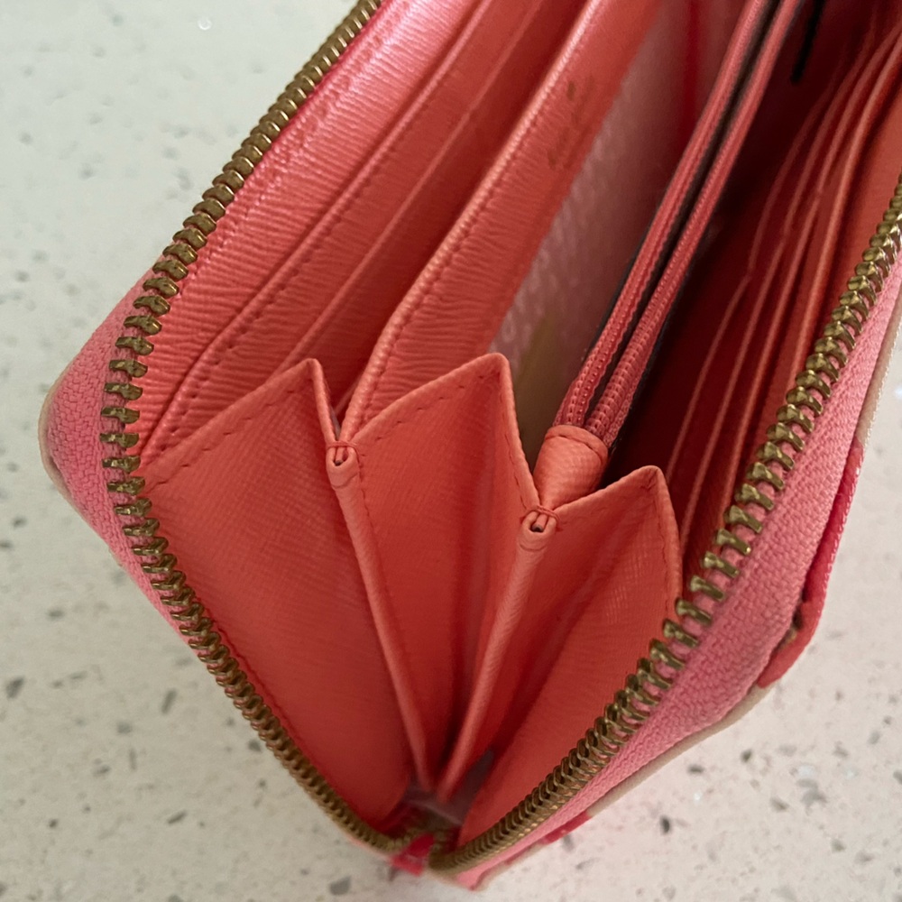 Kate Spade Flamingo Wallet - Picture 5 of 8
